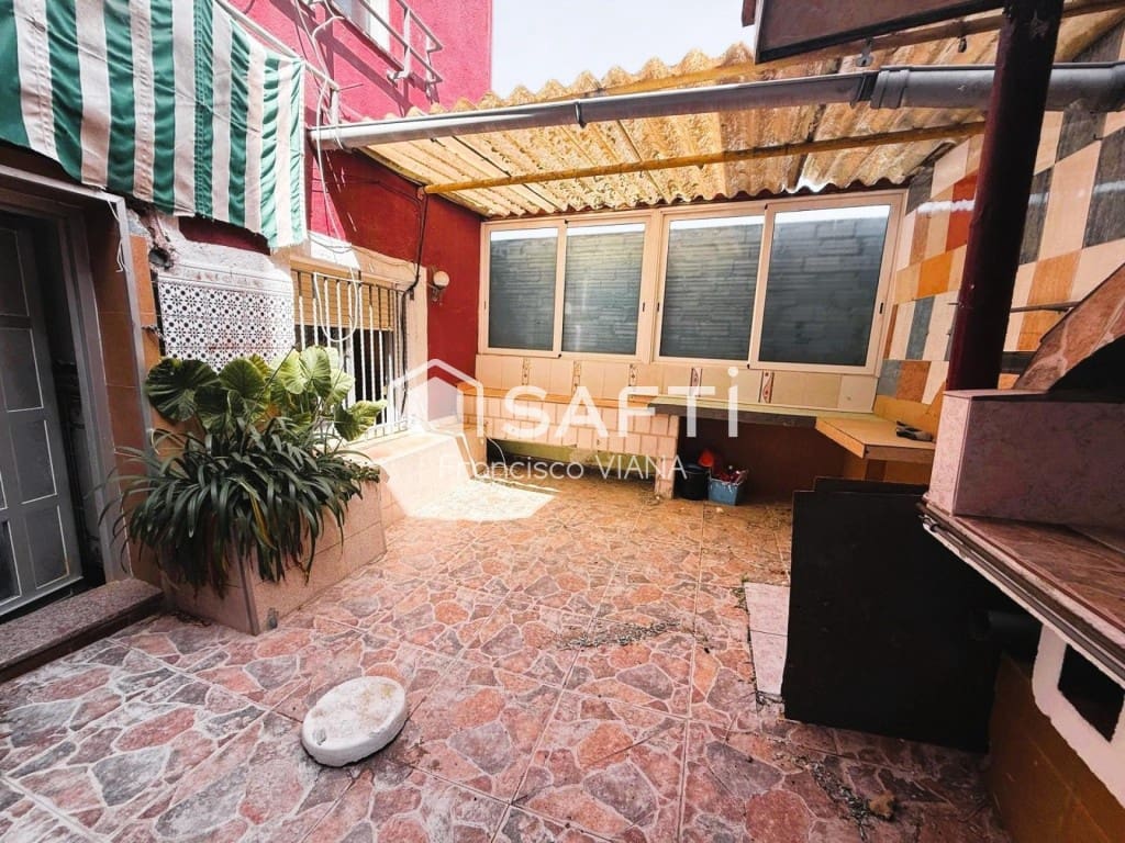 5 chambre Villa/Maison à vendre à Blanes - 230 000 € (Ref: 9822465)