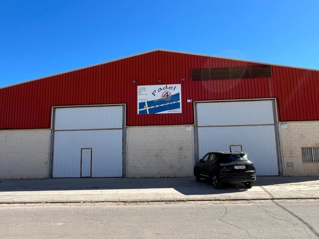 Erhverv til salg i Villanueva de Castellon med garage - € 450.000 (Ref: 9822467)