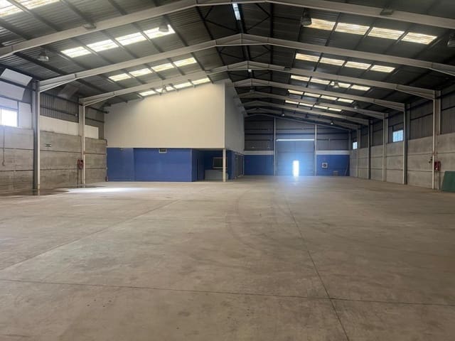 Erhverv til salg i Villanueva de Castellon med garage - € 450.000 (Ref: 9822467)