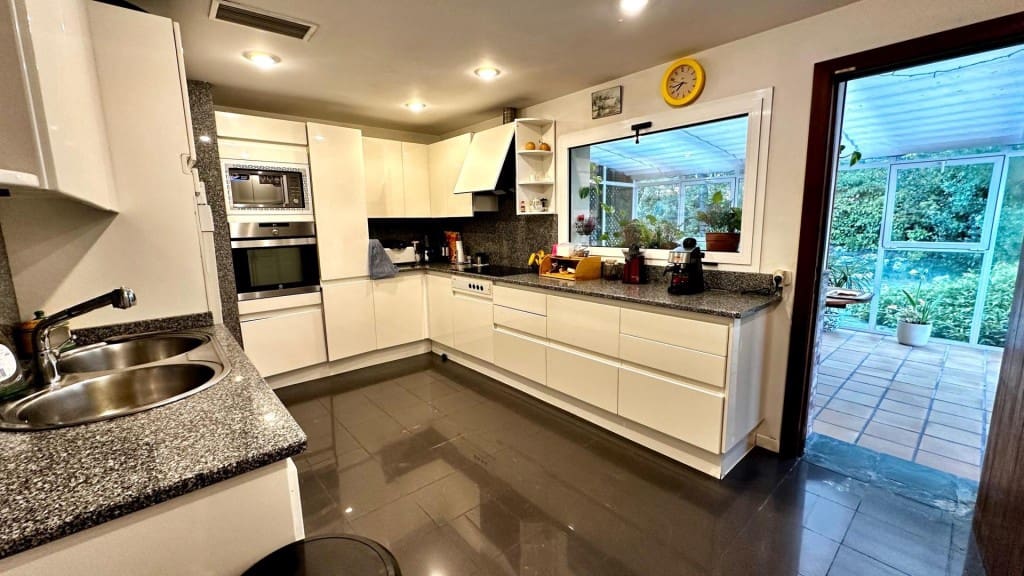 6 soveværelse Villa til salg i Las Rozas de Madrid - € 1.650.000 (Ref: 9822468)