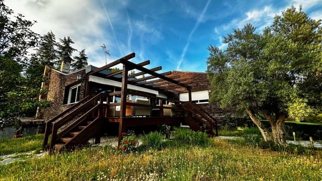6 soveværelse Villa til salg i Las Rozas de Madrid - € 1.650.000 (Ref: 9822468)