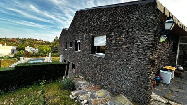 6 soveværelse Villa til salg i Las Rozas de Madrid - € 1.650.000 (Ref: 9822468)