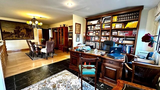 6 soveværelse Villa til salg i Las Rozas de Madrid - € 1.650.000 (Ref: 9822468)