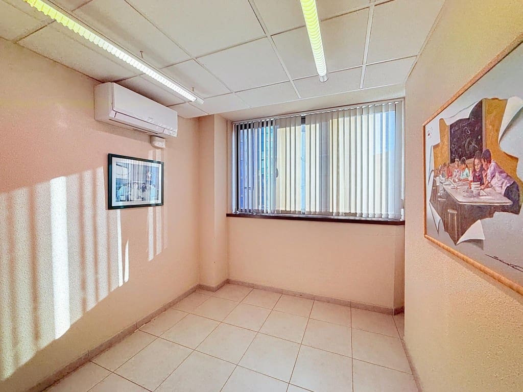 Office for sale in Sant Andreu de la Barca - € 315,000 (Ref: 9822471)