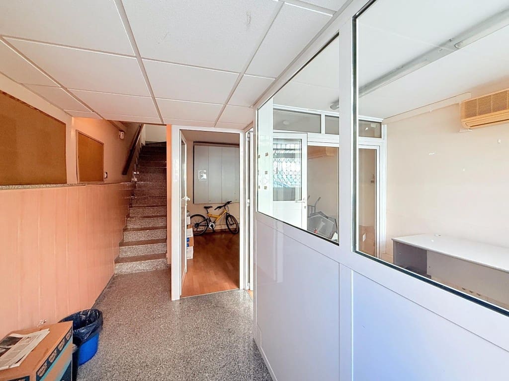 Office for sale in Sant Andreu de la Barca - € 315,000 (Ref: 9822471)