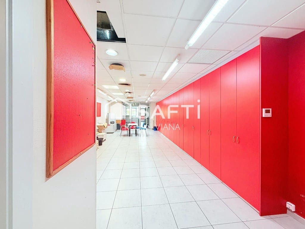 Office for sale in Sant Andreu de la Barca - € 315,000 (Ref: 9822471)