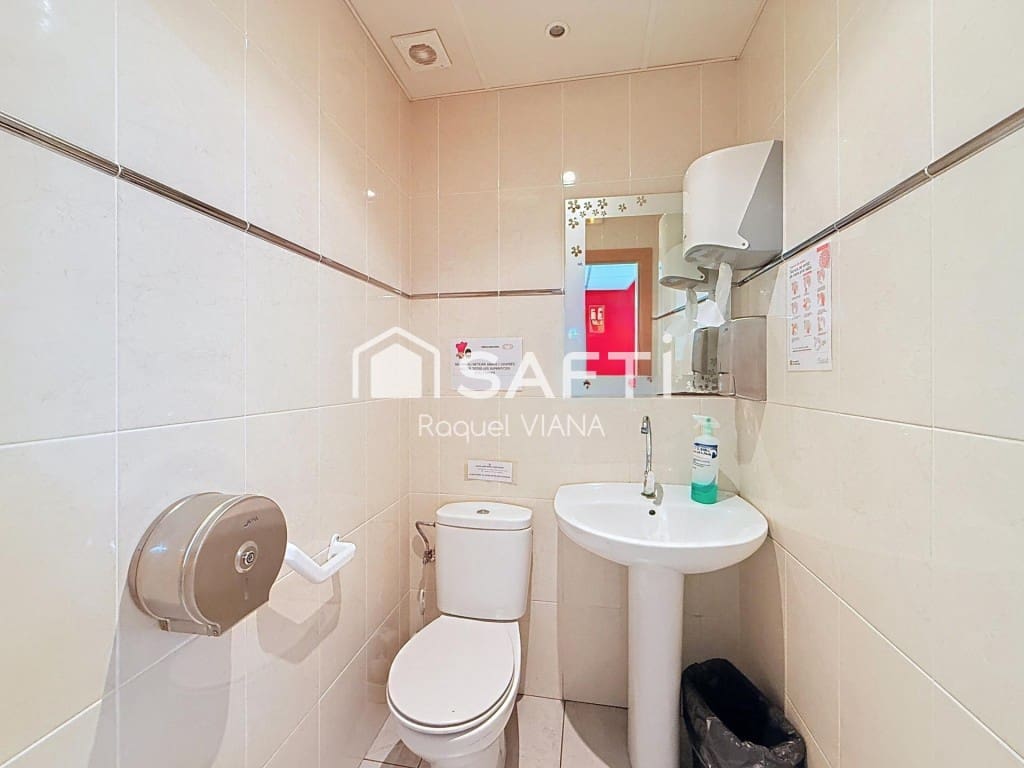 Office for sale in Sant Andreu de la Barca - € 315,000 (Ref: 9822471)