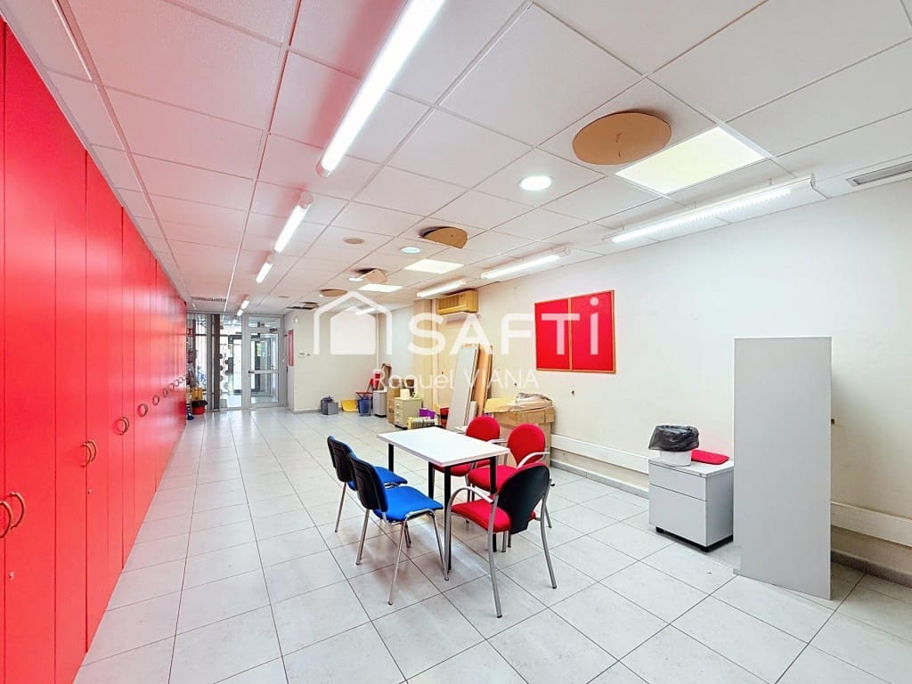 Office for sale in Sant Andreu de la Barca - € 315,000 (Ref: 9822471)