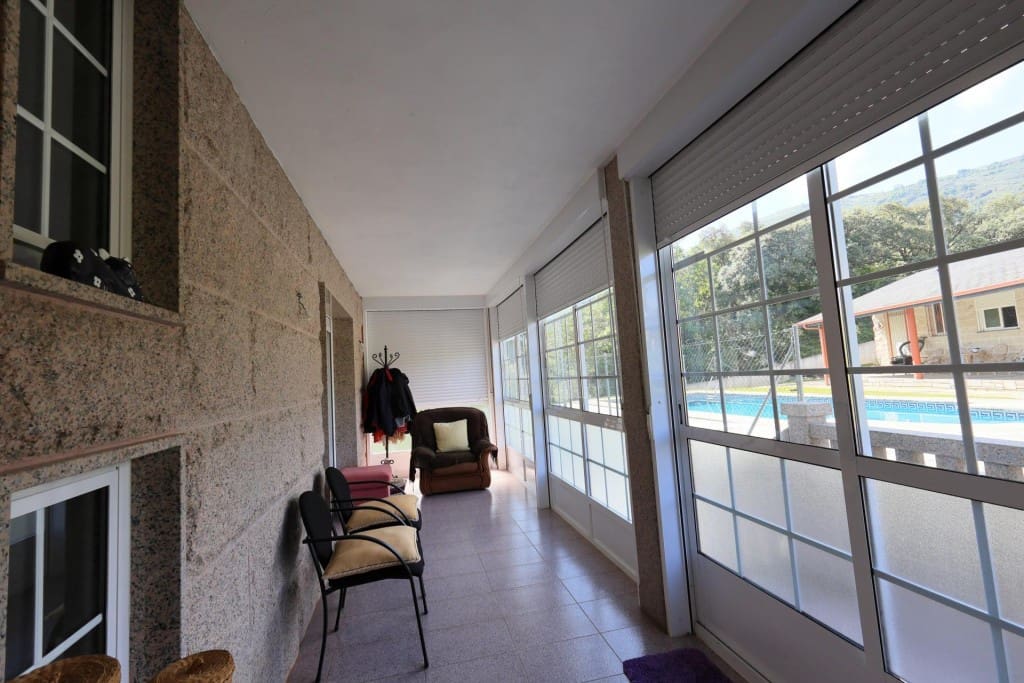 5 soveværelse Villa til salg i Carballeda de Valdeorras med swimmingpool garage - € 500.000 (Ref: 9822474)
