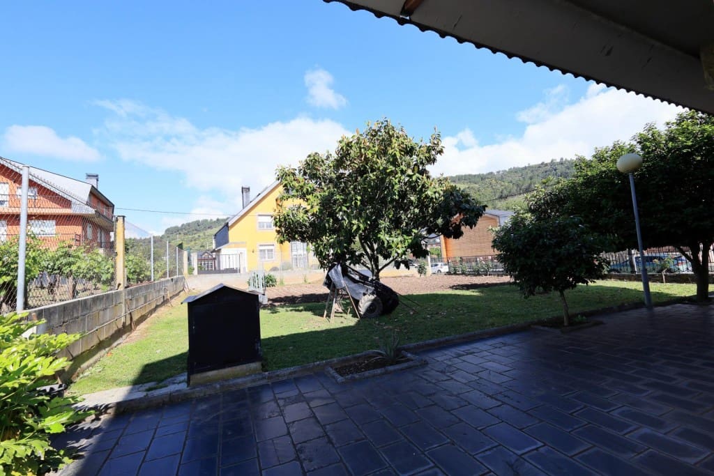 5 soveværelse Villa til salg i Carballeda de Valdeorras med swimmingpool garage - € 500.000 (Ref: 9822474)