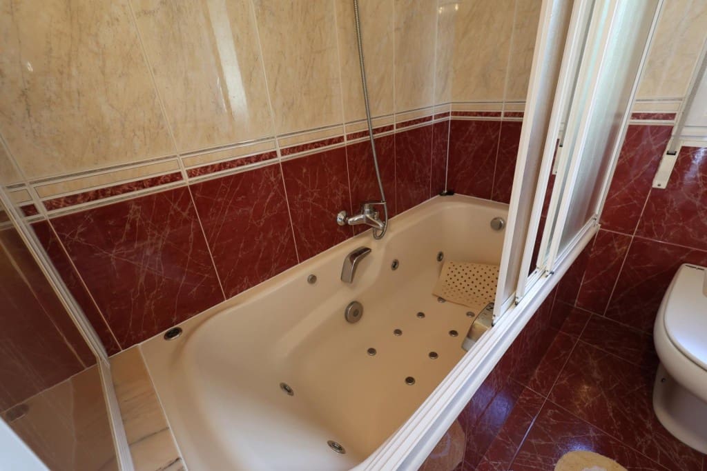 5 soveværelse Villa til salg i Carballeda de Valdeorras med swimmingpool garage - € 500.000 (Ref: 9822474)