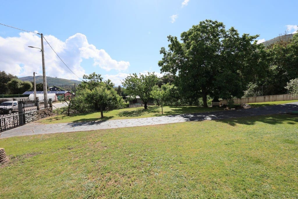 5 soveværelse Villa til salg i Carballeda de Valdeorras med swimmingpool garage - € 500.000 (Ref: 9822474)