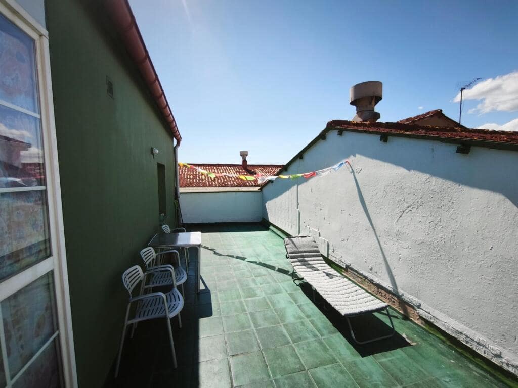 2 bedroom Penthouse for sale in San Andres del Rabanedo - € 140,000 (Ref: 9822475)