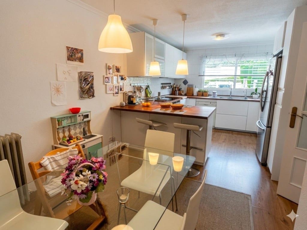 4 soverom Villa til salgs i Petrel / Petrer med garasje - € 388 612 (Ref: 9822477)