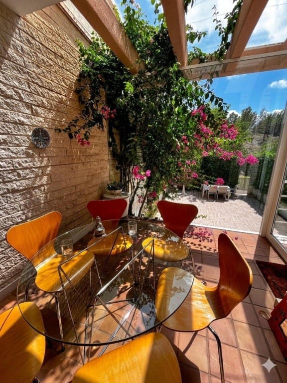 4 soverom Villa til salgs i Petrel / Petrer med garasje - € 388 612 (Ref: 9822477)