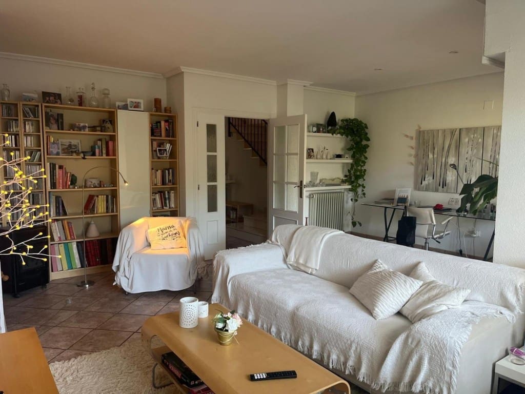4 soverom Villa til salgs i Petrel / Petrer med garasje - € 388 612 (Ref: 9822477)