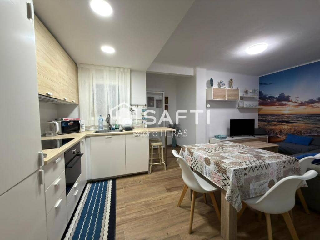 3 bedroom Apartment for sale in Blanes - € 189,900 (Ref: 9824916)