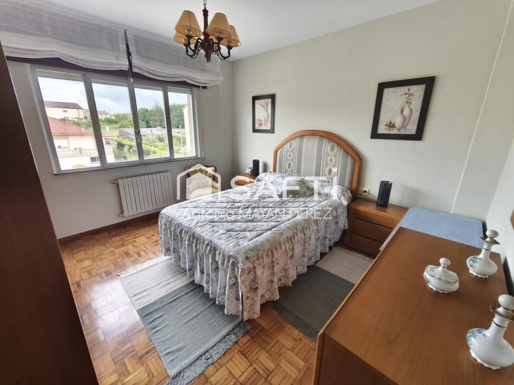 4 bedroom Villa for sale in Rianxo with garage - € 246,500 (Ref: 9824918)