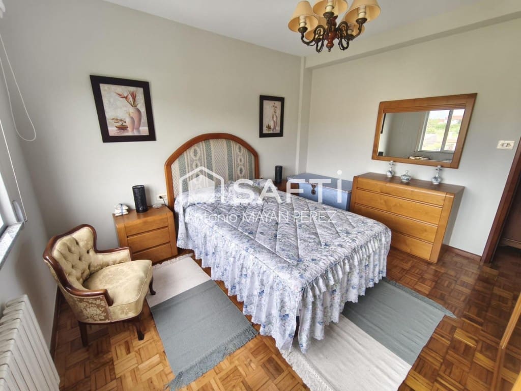 4 bedroom Villa for sale in Rianxo with garage - € 246,500 (Ref: 9824918)