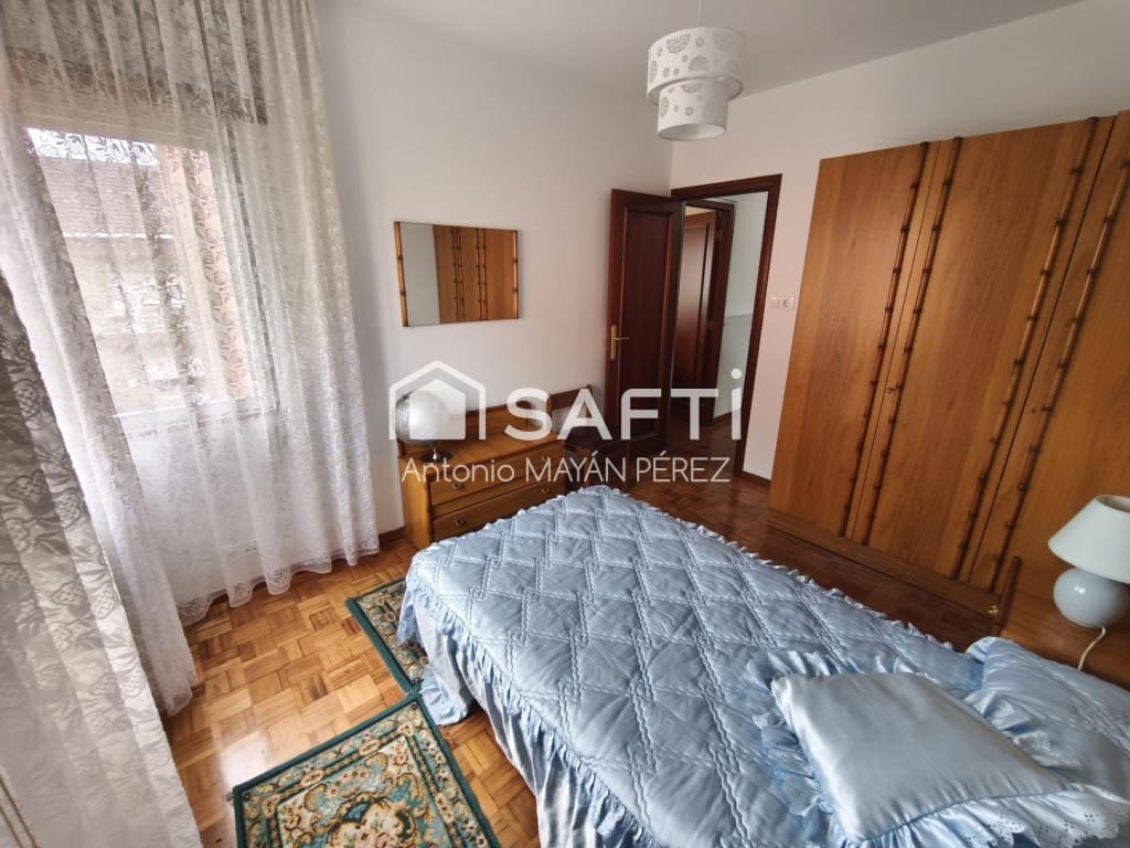 4 bedroom Villa for sale in Rianxo with garage - € 246,500 (Ref: 9824918)
