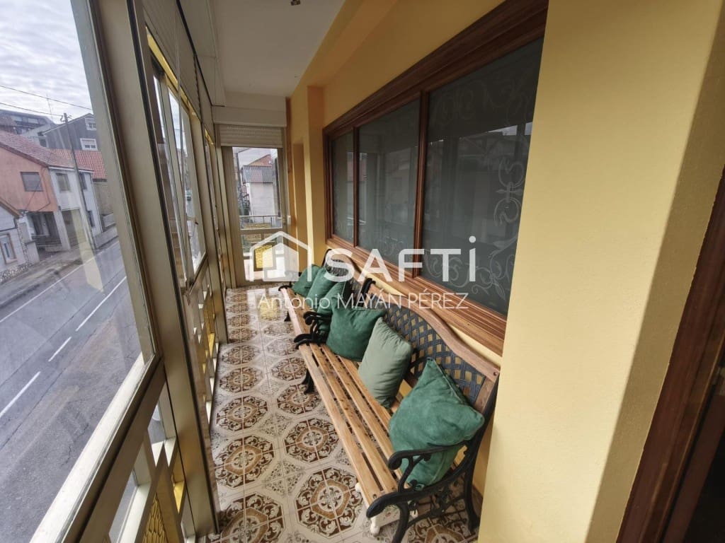 4 bedroom Villa for sale in Rianxo with garage - € 246,500 (Ref: 9824918)