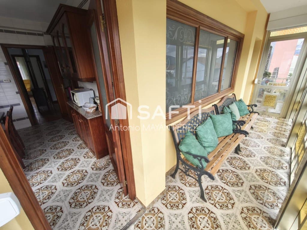 4 bedroom Villa for sale in Rianxo with garage - € 246,500 (Ref: 9824918)