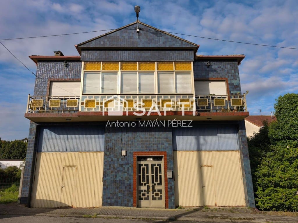 4 bedroom Villa for sale in Rianxo with garage - € 246,500 (Ref: 9824918)