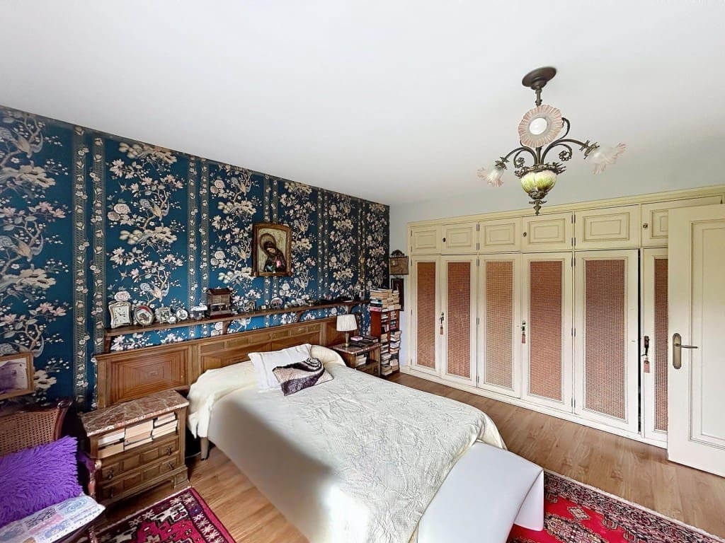 Chalet de 5 habitaciones en Teo en venta con piscina garaje - 590.000 € (Ref: 9824919)