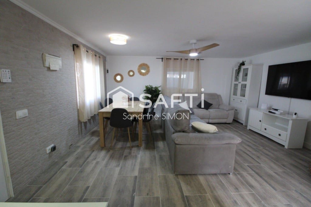 3 soveværelse Villa til salg i Lloret de Mar med swimmingpool - € 325.000 (Ref: 9824920)
