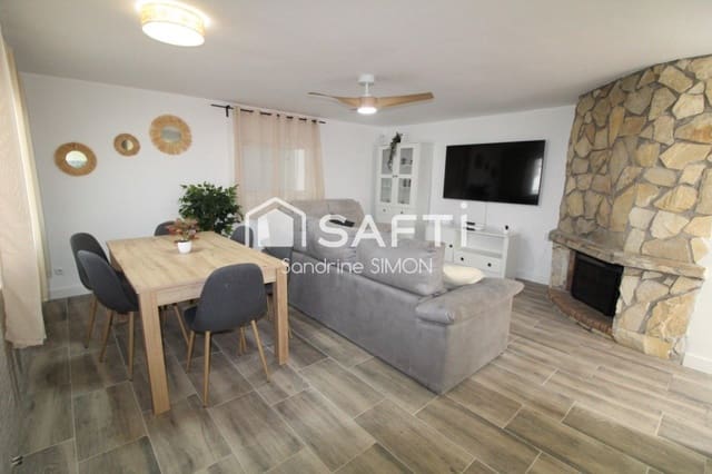 3 soveværelse Villa til salg i Urbanitzacions del Nord, Lloret de Mar med swimmingpool - € 325.000 (Ref: 9824920)