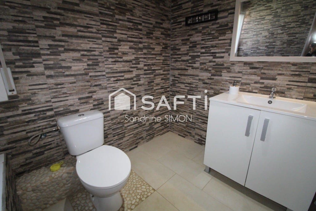 3 soveværelse Villa til salg i Lloret de Mar med swimmingpool - € 325.000 (Ref: 9824920)