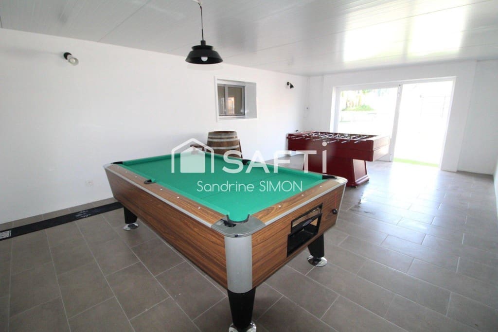 3 soveværelse Villa til salg i Lloret de Mar med swimmingpool - € 325.000 (Ref: 9824920)