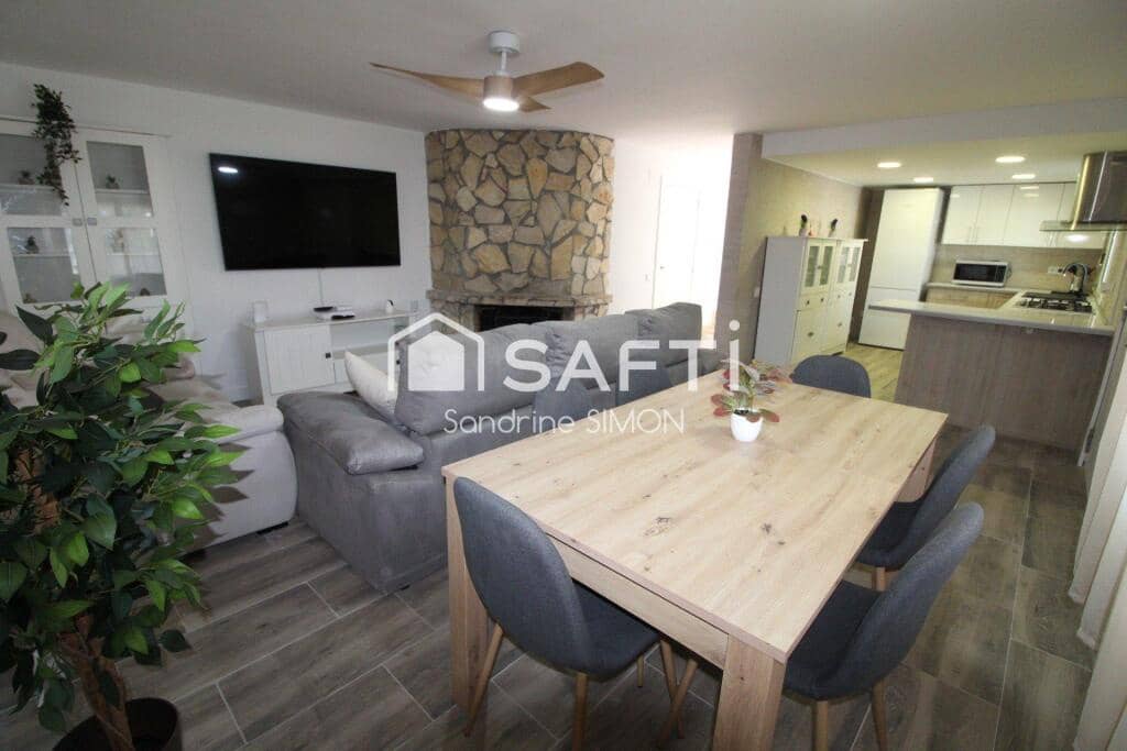 3 bedroom Villa for sale in Lloret de Mar with pool - € 310,000 (Ref: 9824920)