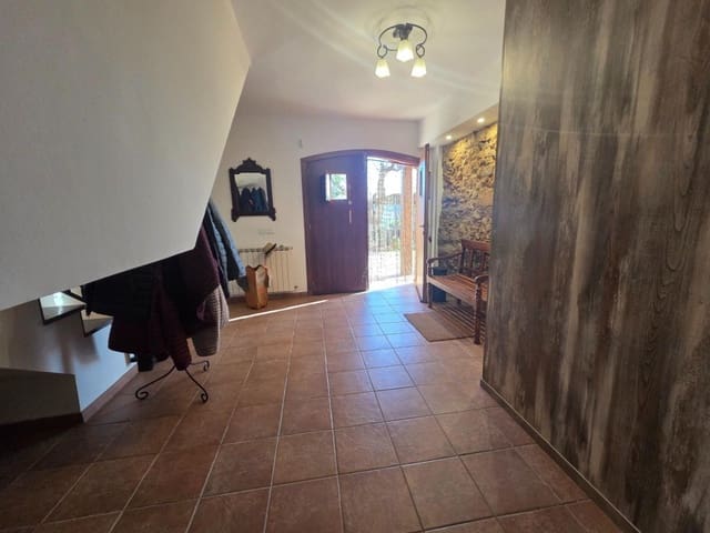 6 soveværelse Finca/Landehus til salg i Tordera med garage - € 849.900 (Ref: 9824921)