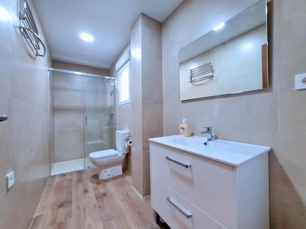 4 bedroom Villa for sale in Cartagena with pool garage - € 500,000 (Ref: 9824928)