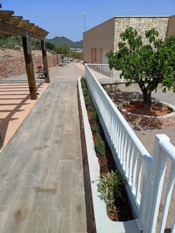 4 bedroom Villa for sale in Cartagena with pool garage - € 500,000 (Ref: 9824928)