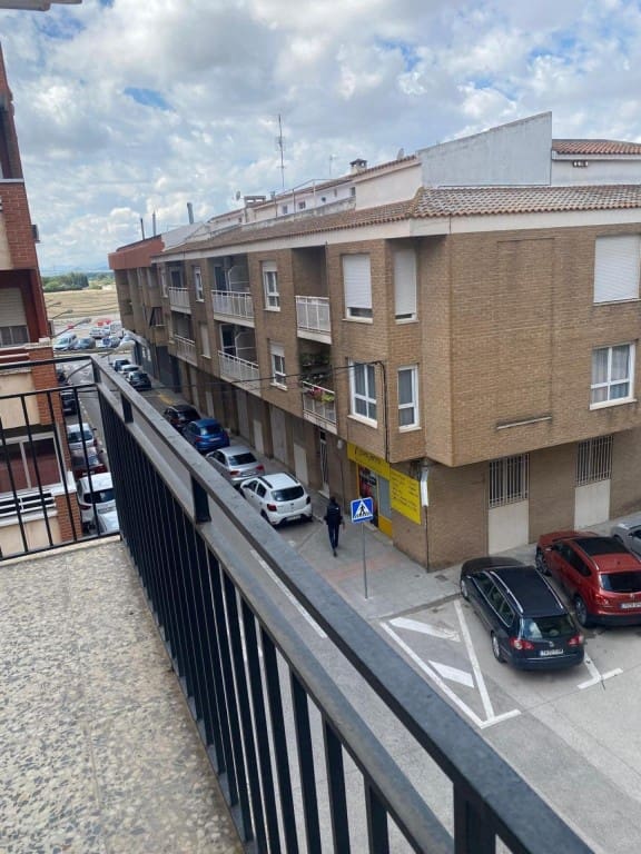 4 Zimmer Apartment zu verkaufen in Villena - 85.000 € (Ref: 9824930)
