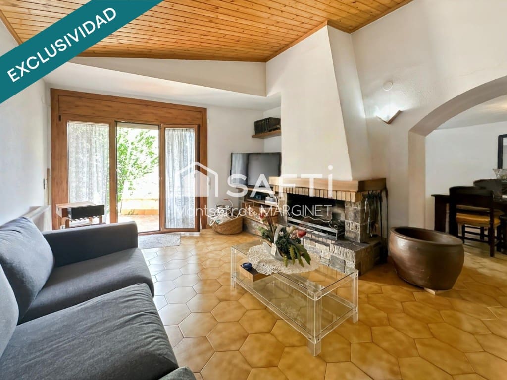 8 bedroom Terraced Villa for sale in Berga with garage - € 280,000 (Ref: 9828911)