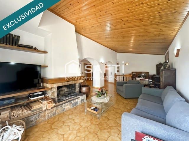 8 bedroom Terraced Villa for sale in Berga with garage - € 280,000 (Ref: 9828911)