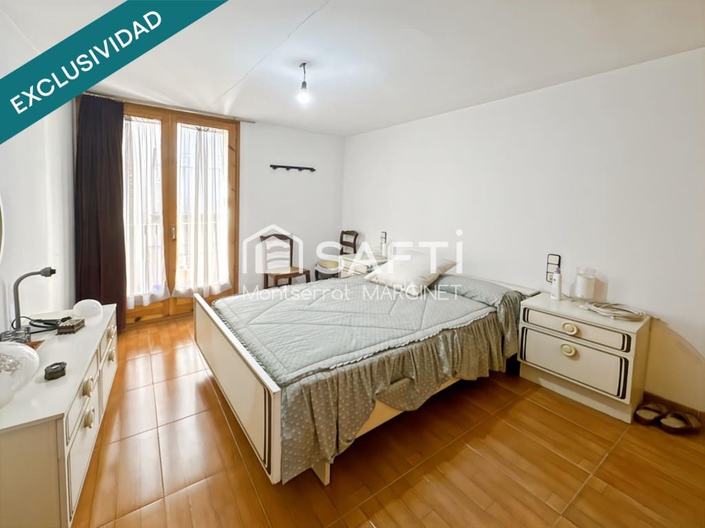 8 bedroom Terraced Villa for sale in Berga with garage - € 280,000 (Ref: 9828911)
