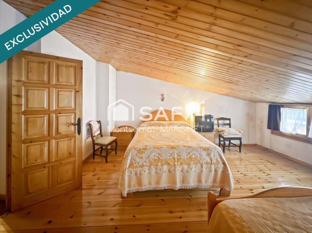 8 bedroom Terraced Villa for sale in Berga with garage - € 280,000 (Ref: 9828911)