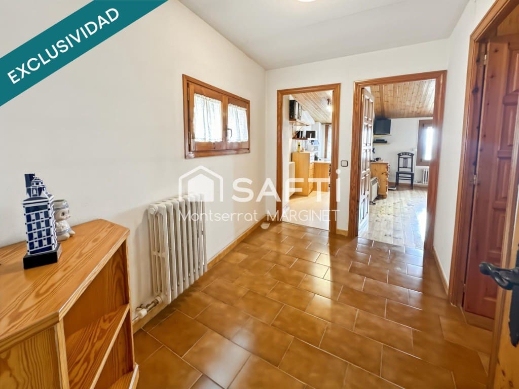 8 bedroom Terraced Villa for sale in Berga with garage - € 280,000 (Ref: 9828911)