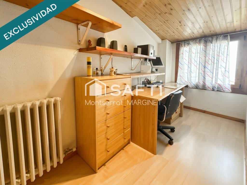 8 bedroom Terraced Villa for sale in Berga with garage - € 280,000 (Ref: 9828911)