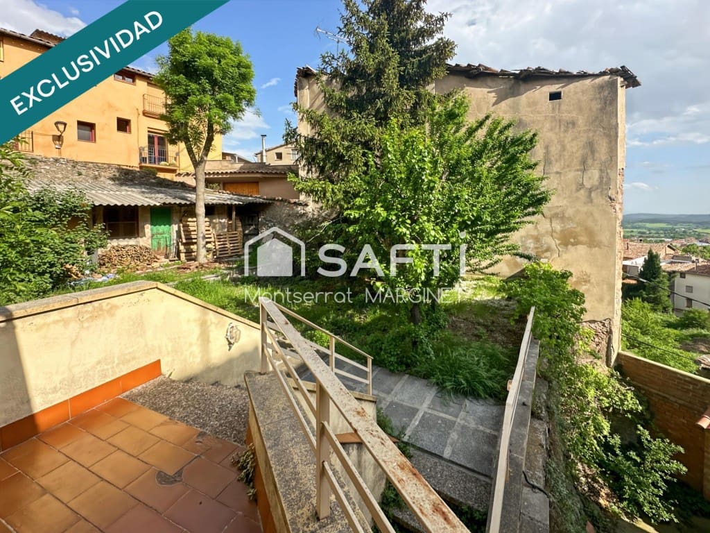 8 bedroom Terraced Villa for sale in Berga with garage - € 280,000 (Ref: 9828911)
