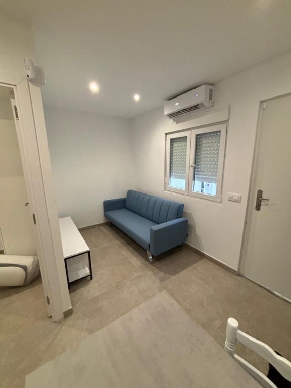 Commercial for sale in Palma de Mallorca - € 130,000 (Ref: 9828914)