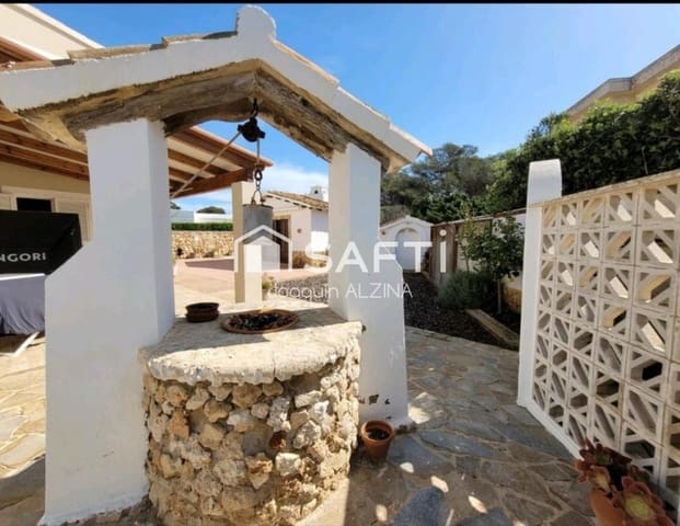 3 slaapkamer Villa te koop in Ciutadella de Menorca met zwembad garage - € 840.000 (Ref: 9831134)
