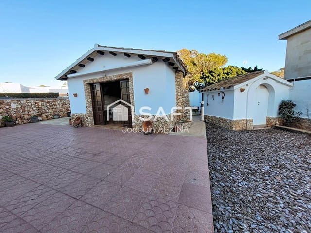 3 slaapkamer Villa te koop in Ciutadella de Menorca met zwembad garage - € 840.000 (Ref: 9831134)