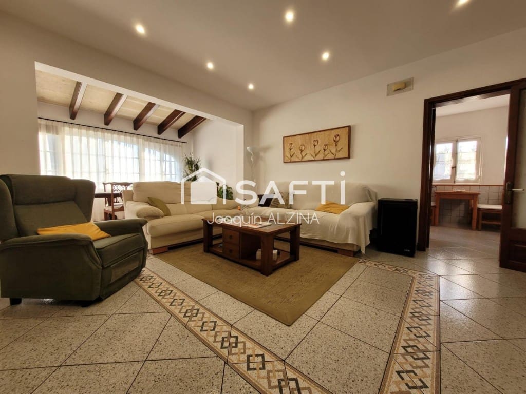 3 slaapkamer Villa te koop in Ciutadella de Menorca met zwembad garage - € 840.000 (Ref: 9831134)