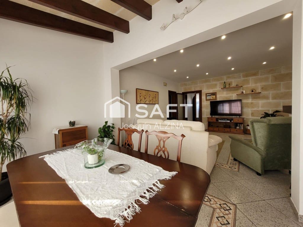 3 slaapkamer Villa te koop in Ciutadella de Menorca met zwembad garage - € 840.000 (Ref: 9831134)