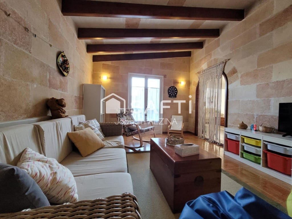 3 slaapkamer Villa te koop in Ciutadella de Menorca met zwembad garage - € 840.000 (Ref: 9831134)